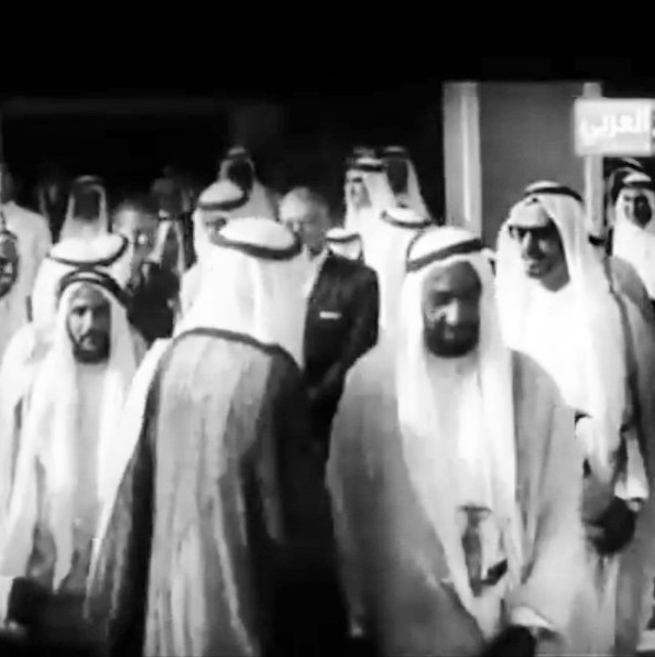 الشيخ-زايد-بن-سلطان-في-زيارة-للبحرين-قبل-الاتحاد